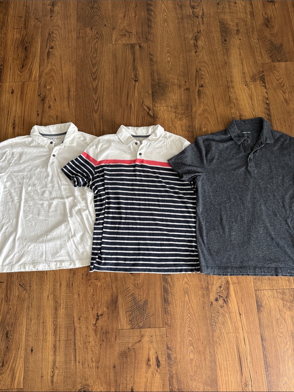 Bundle of 3 Banana Republic men’s polos, size large